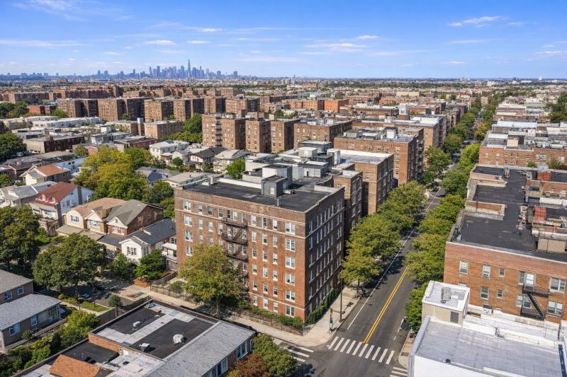 Elmhurst, NY